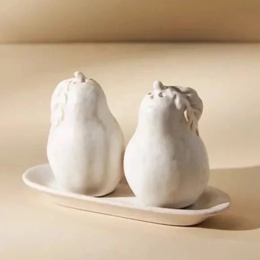 NWT Anthropologie Pear Salt And Pepper Shakers